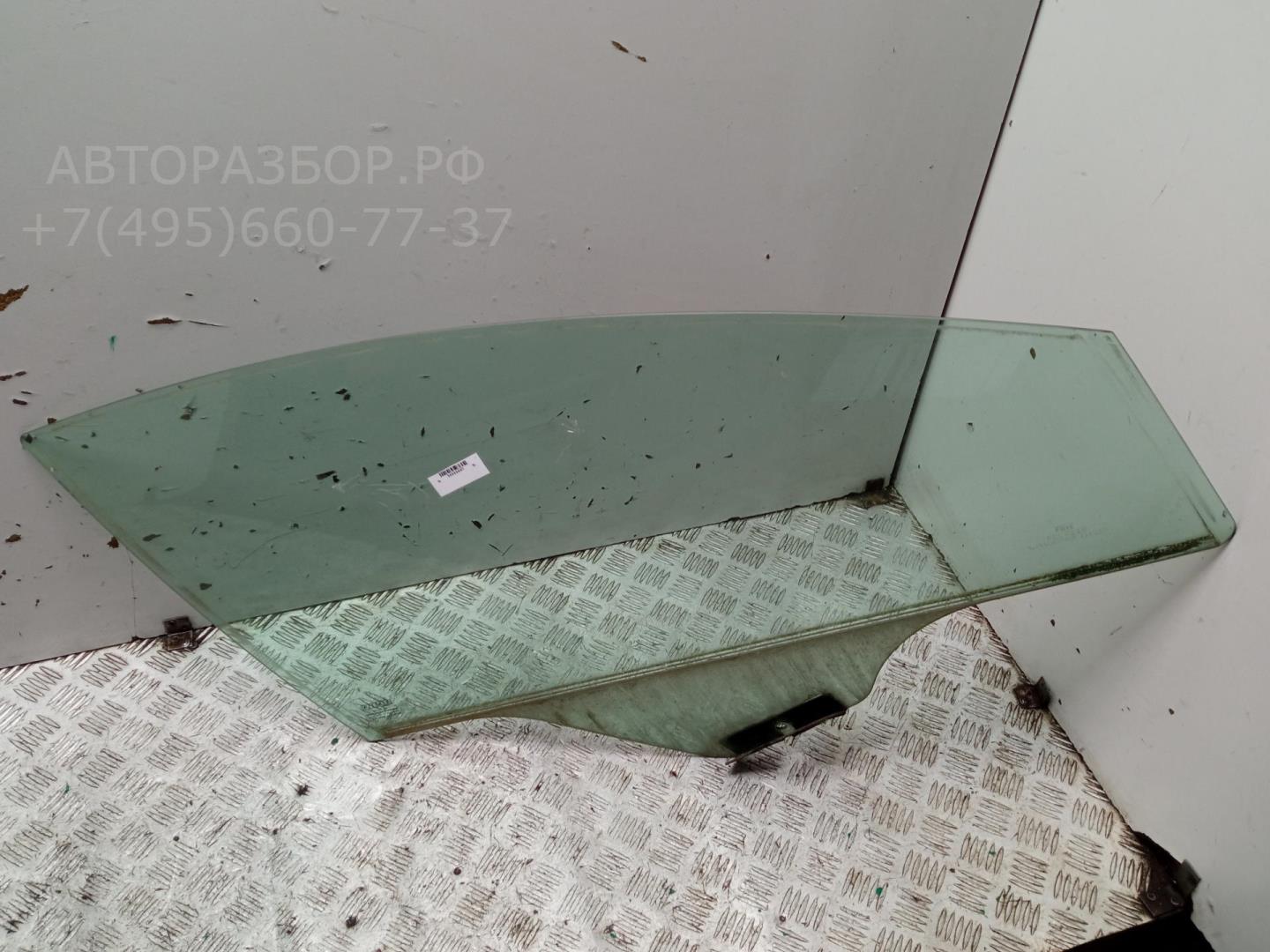 Стекло двери передней правой