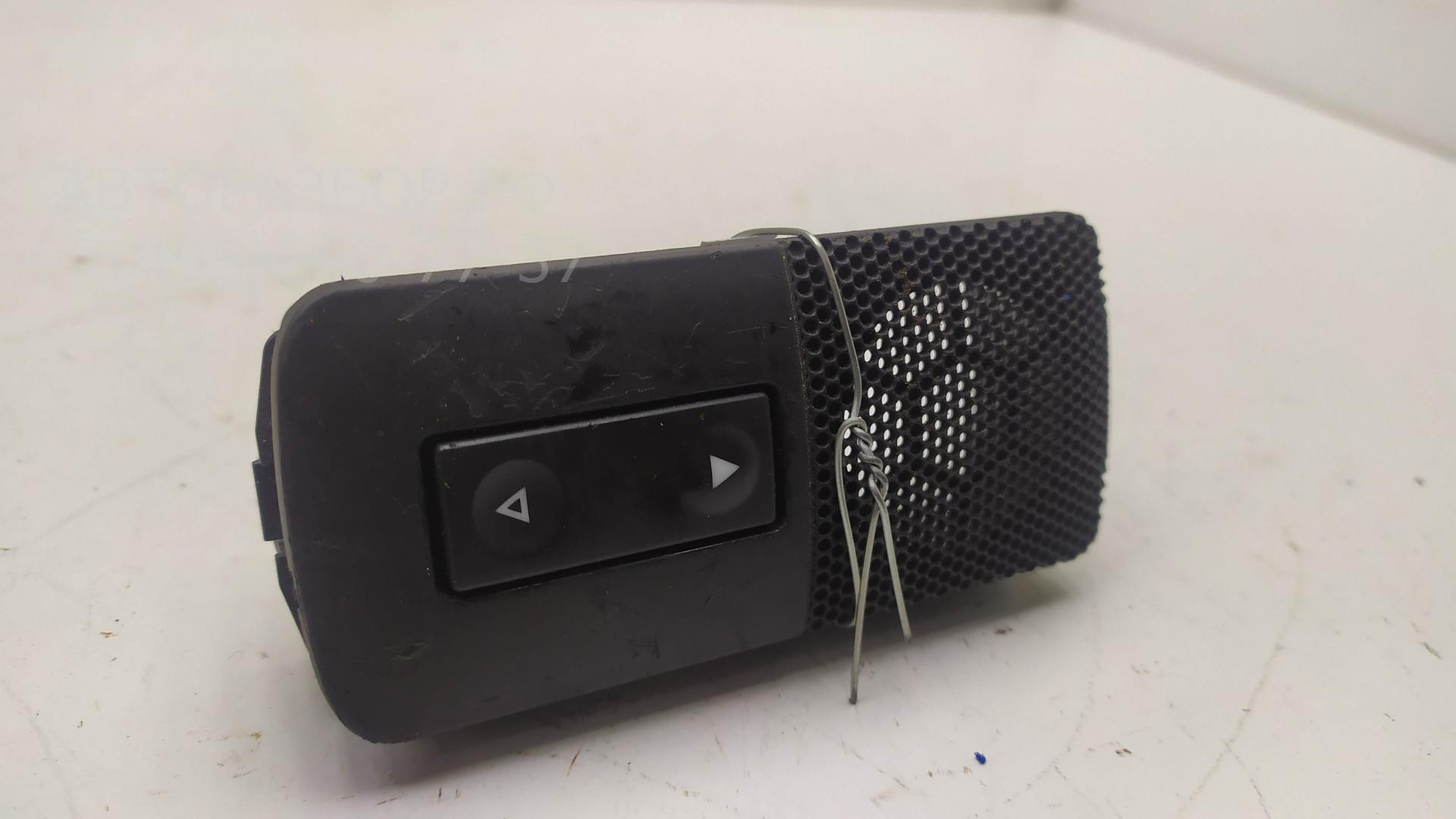 Кнопка стеклоподъемника