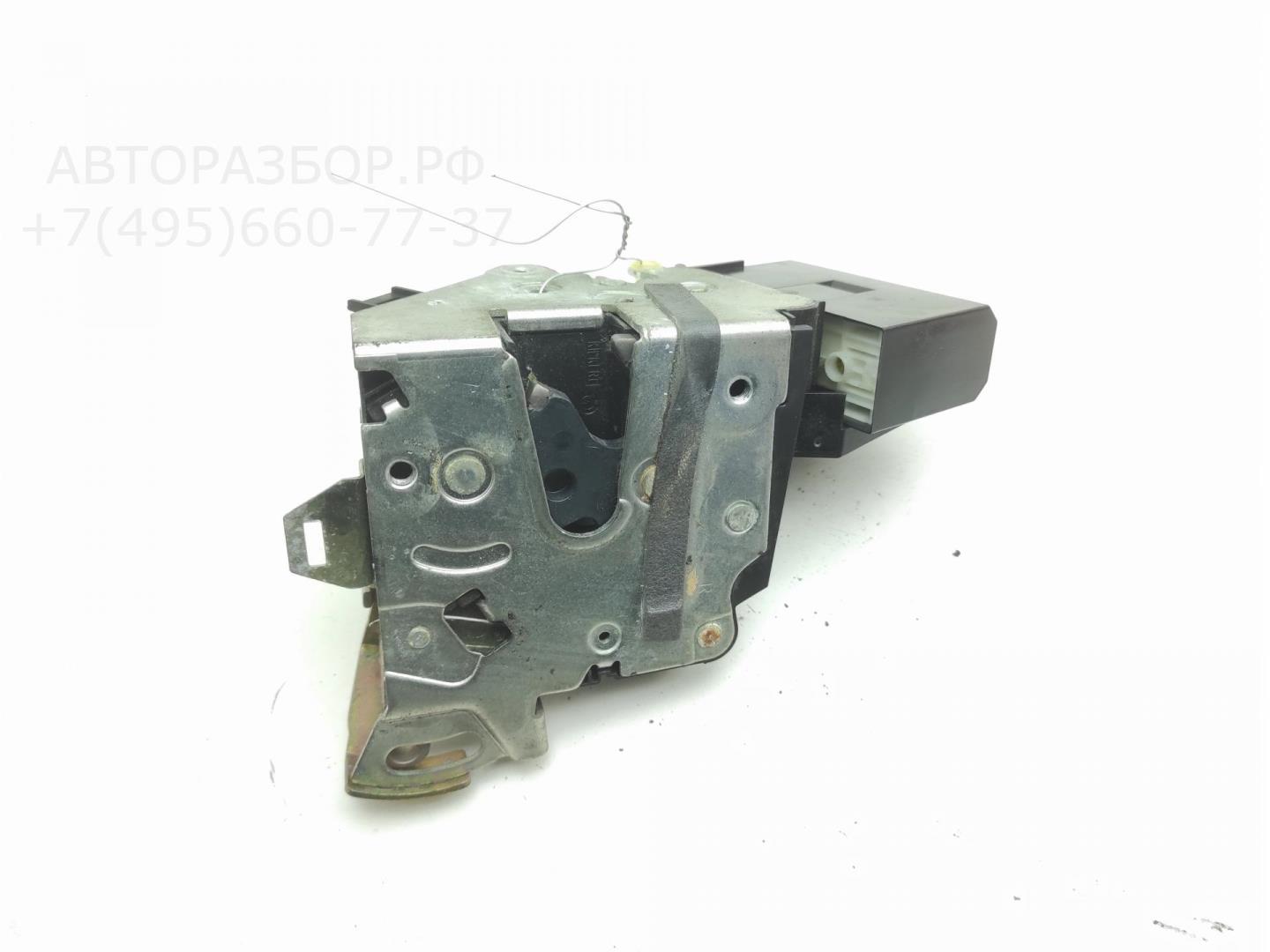 Замок двери передней правой