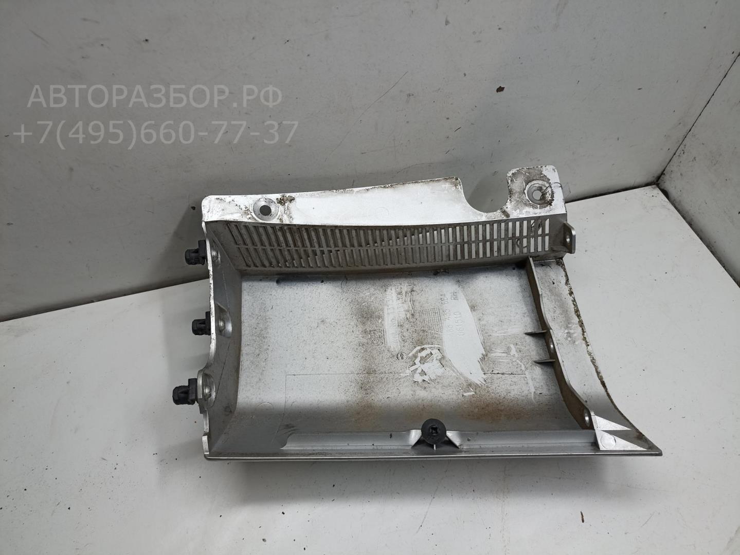 Планка под фонарь правая