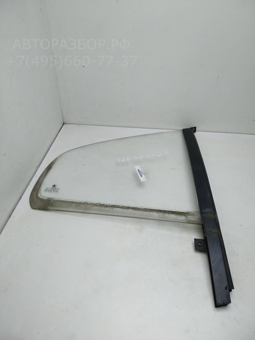 Стекло двери задней правой (форточка)