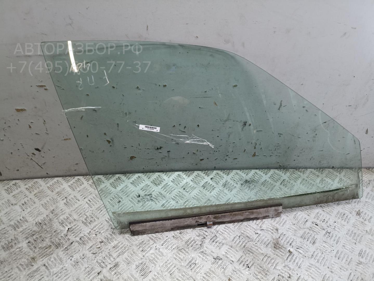 Стекло двери передней правой