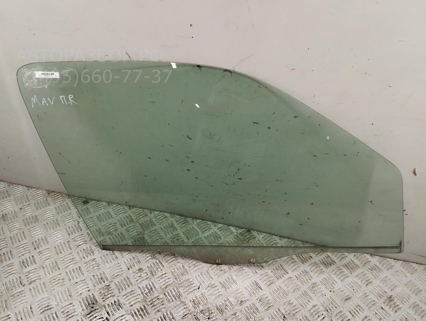 Стекло двери передней правой