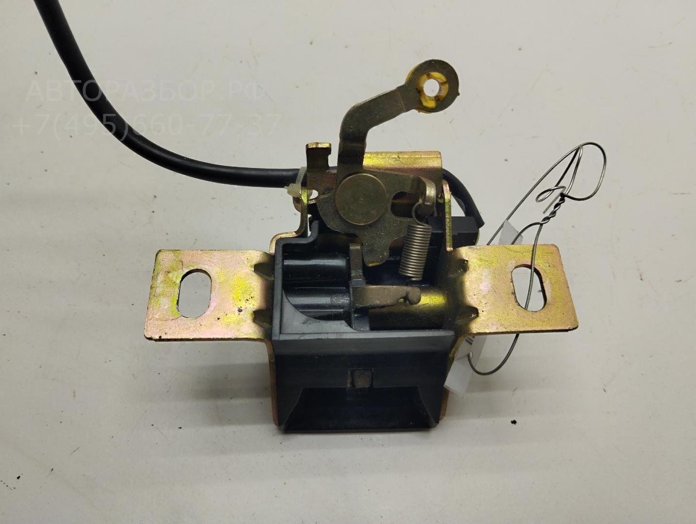 Замок багажника