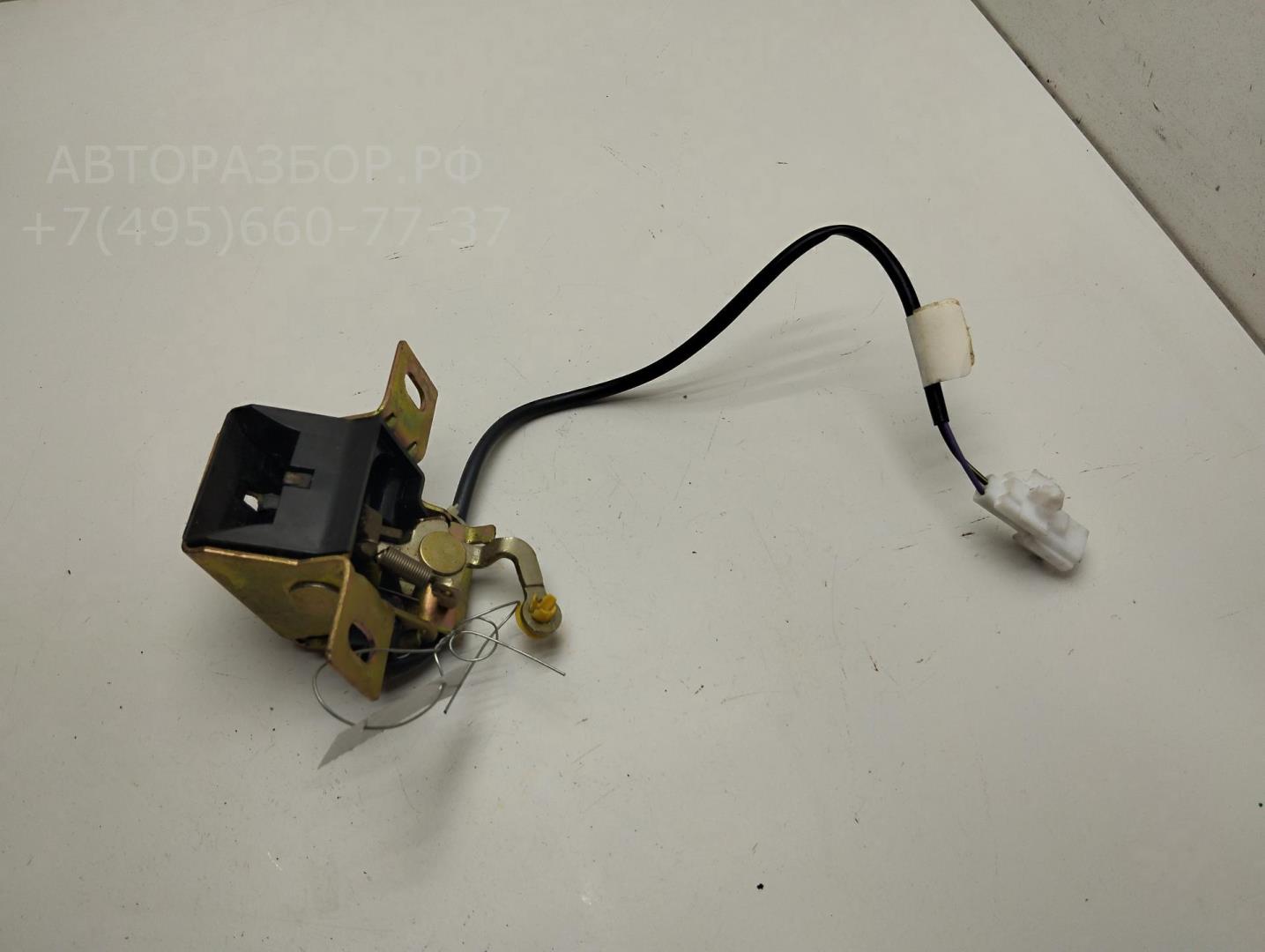 Замок багажника