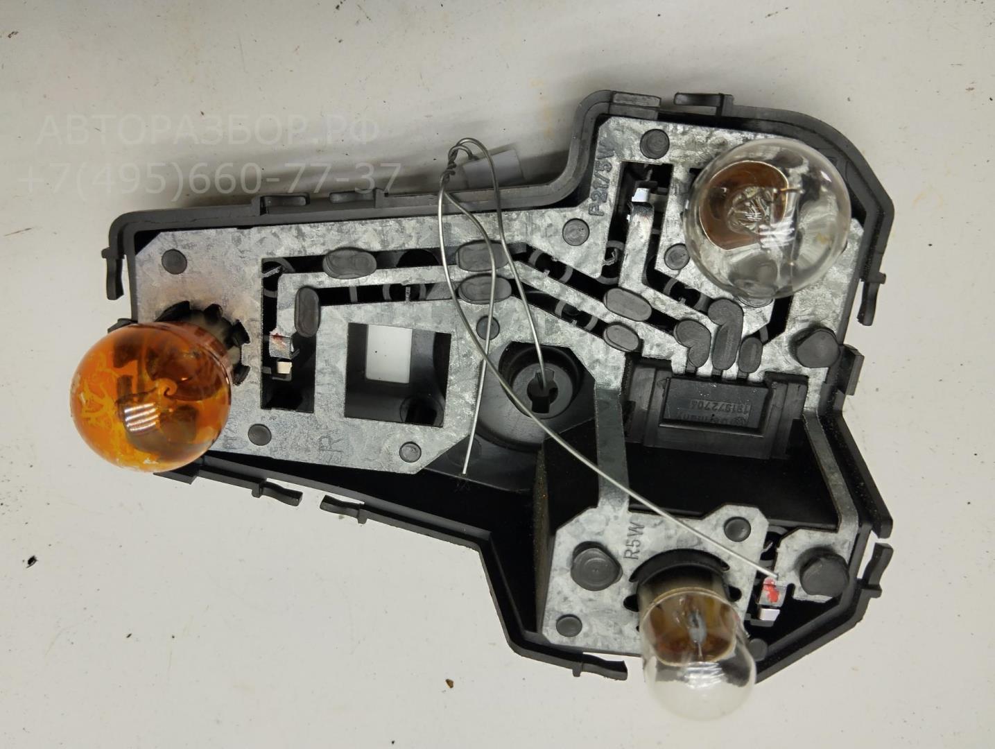 Плата заднего фонаря правого