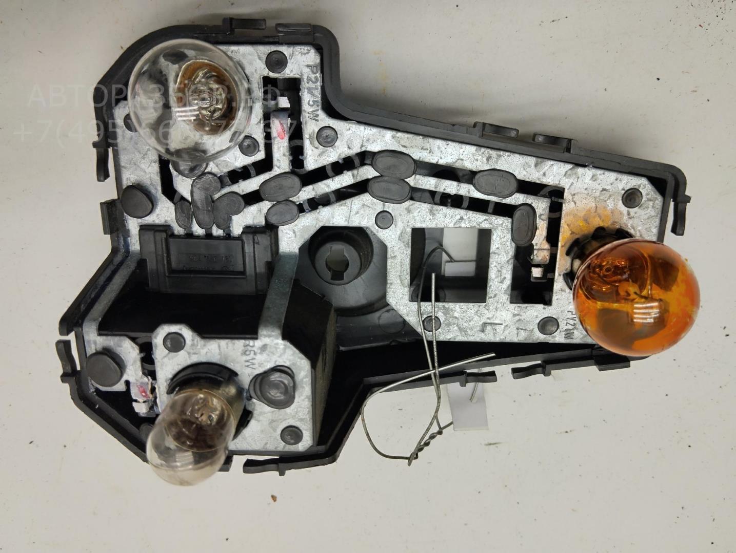 Плата заднего фонаря левого