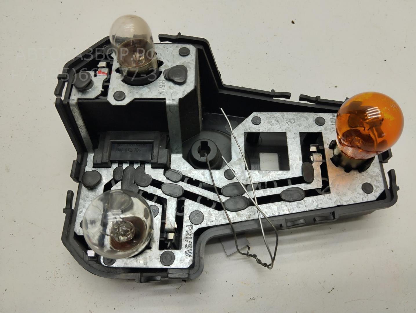 Плата заднего фонаря правого