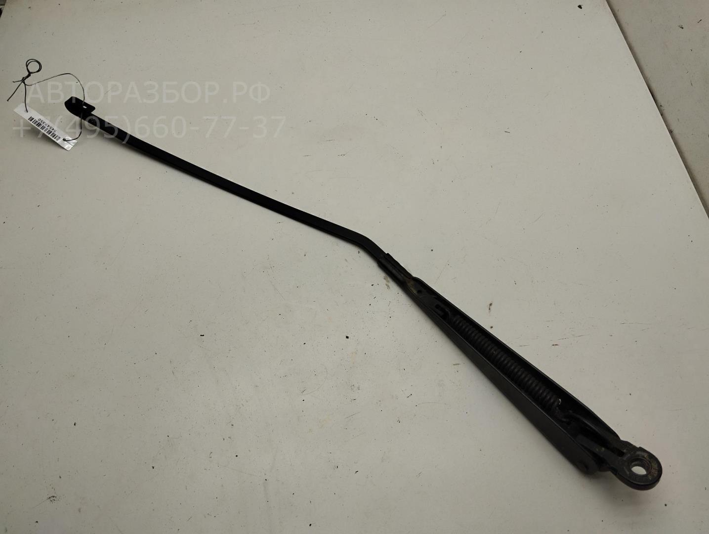 Поводок стеклоочистителя заднего