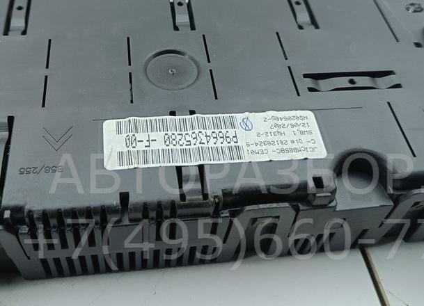 Панель приборов