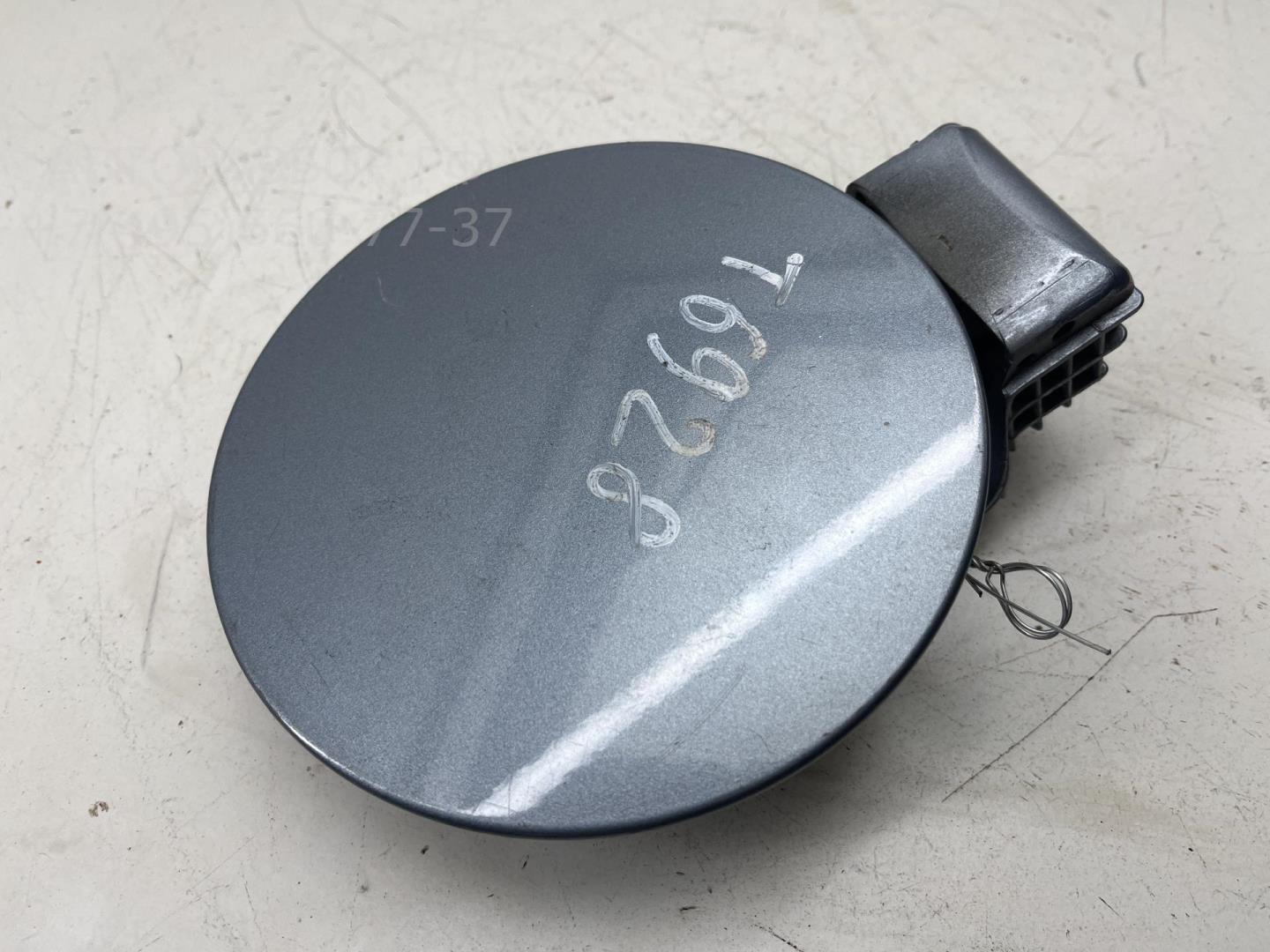 Лючок бензобака