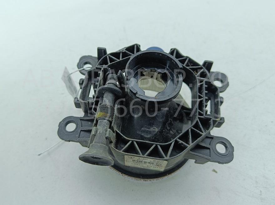 Фара противотуманная левая