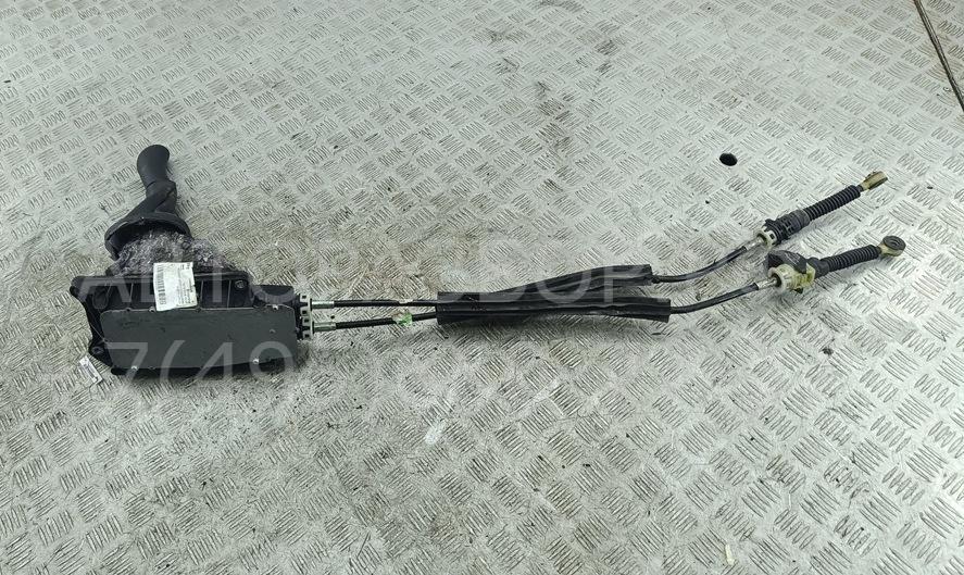 Кулиса МКПП / АКПП