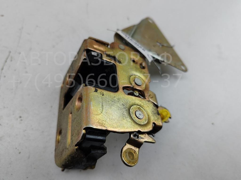 Замок двери передней правой