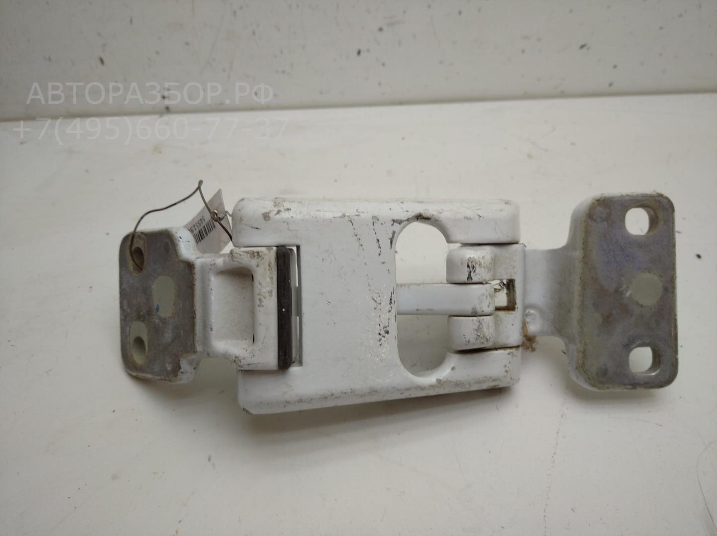 Петля двери