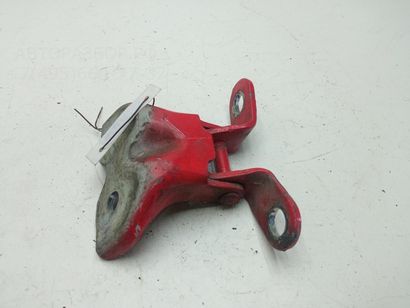 Петля двери