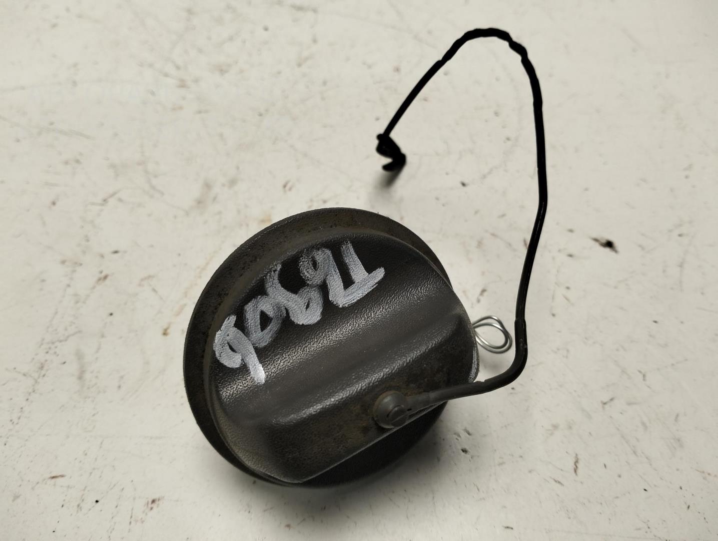 Крышка топливного бака