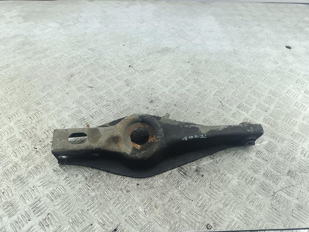 Рычаг задний левый