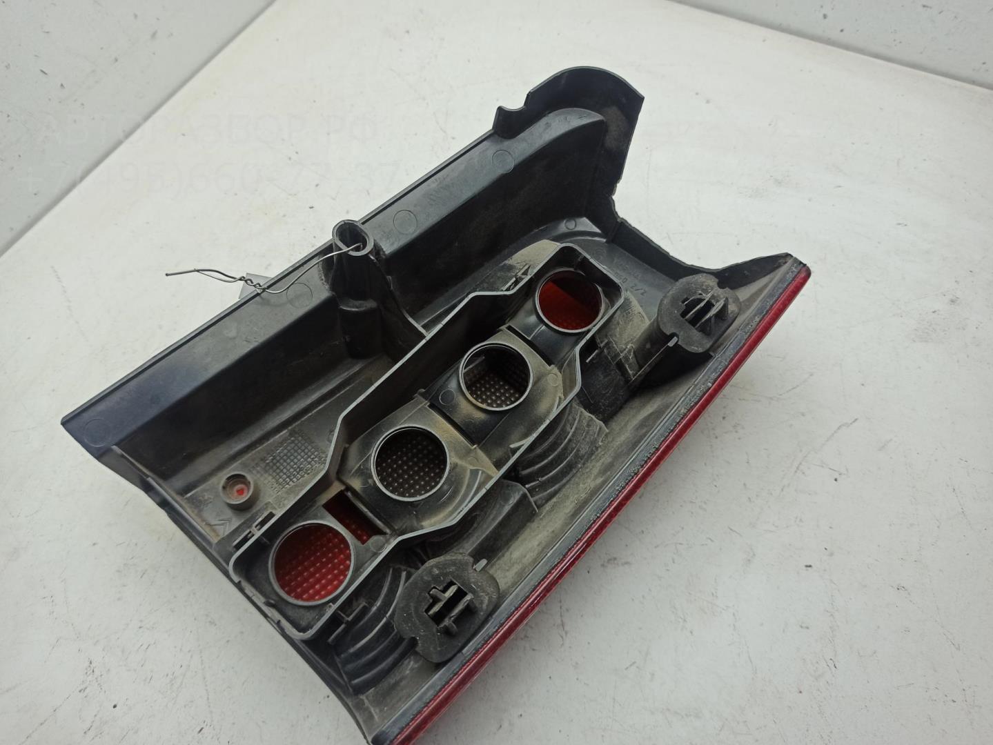 Фонарь задний левый