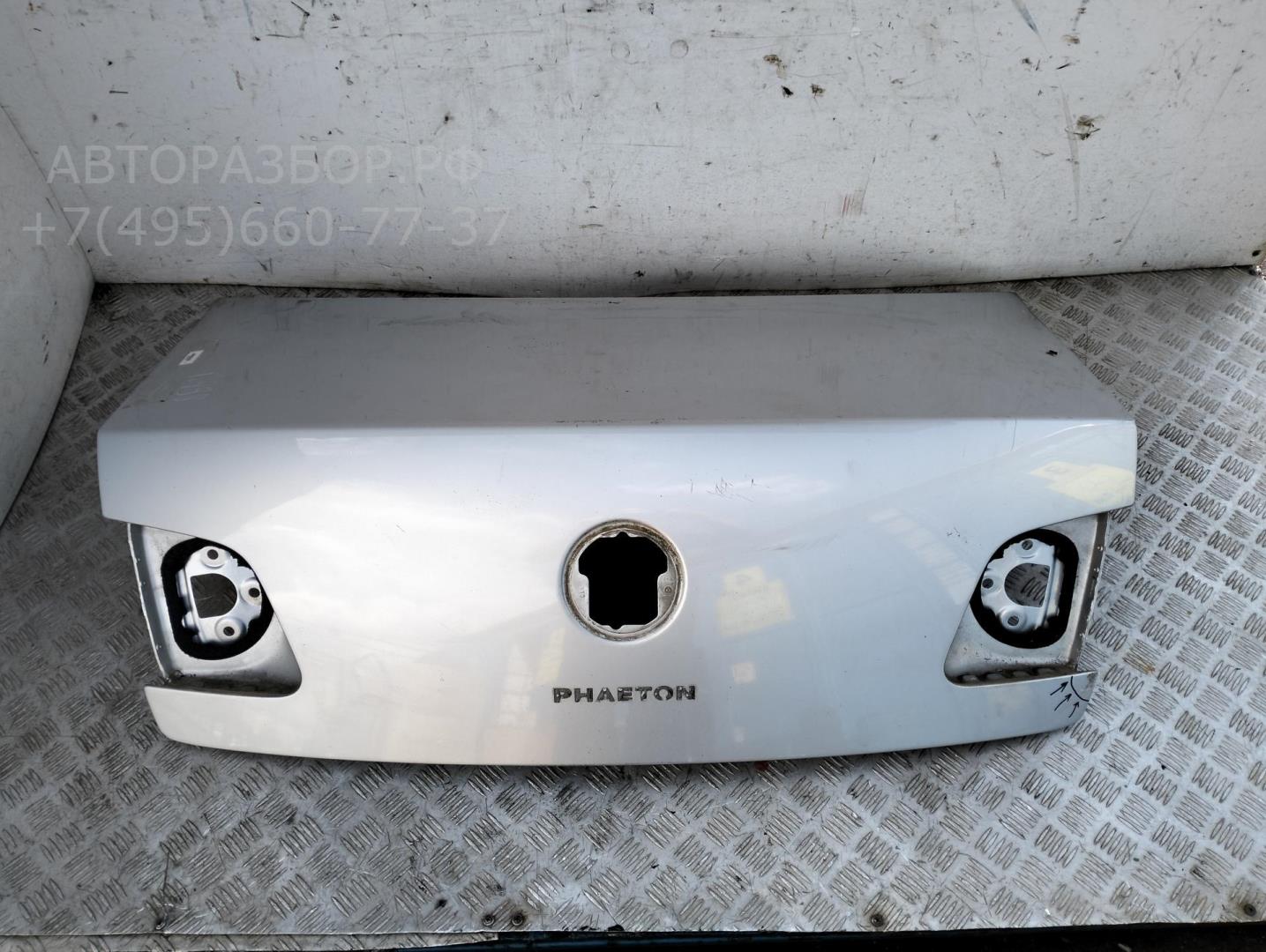 Дверь багажника