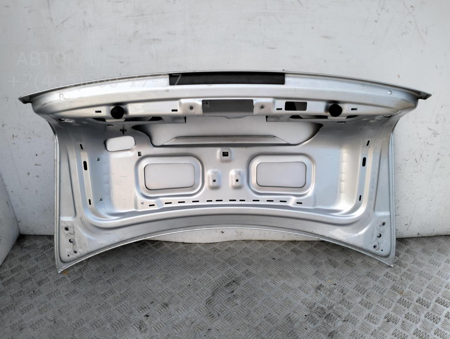 Дверь багажника