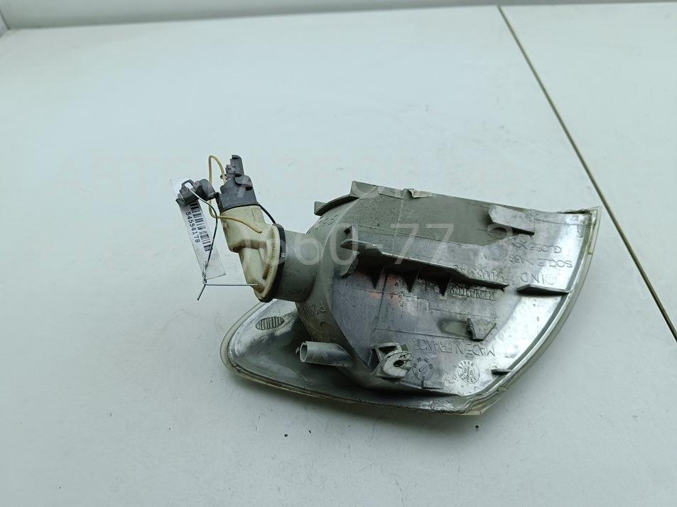 Указатель поворота правый