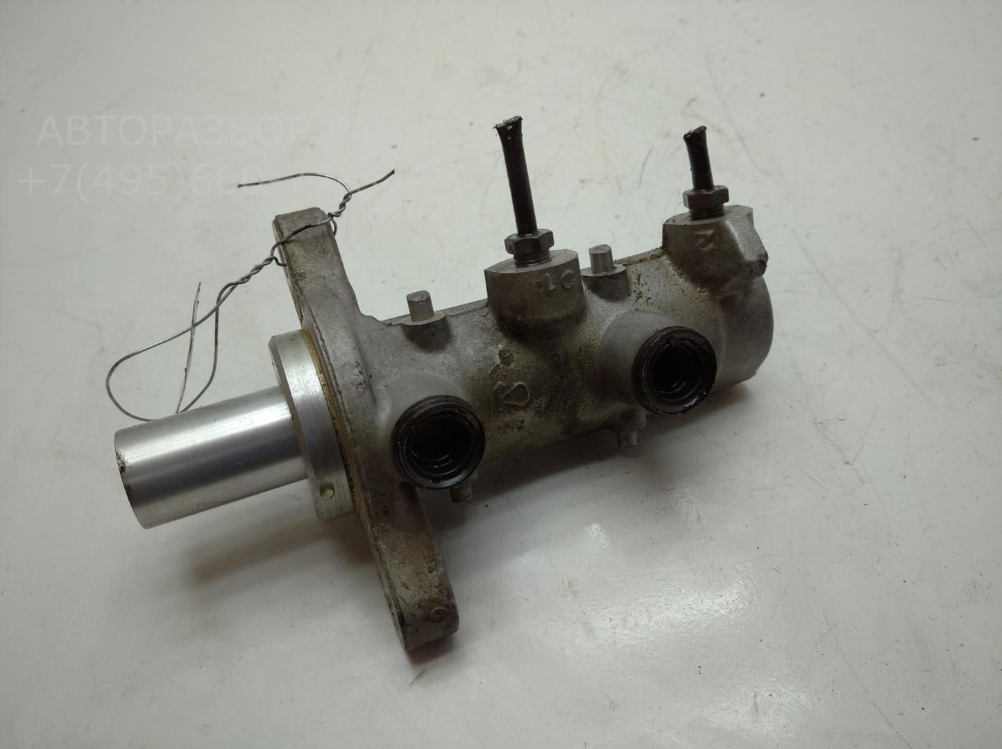 Цилиндр тормозной главный