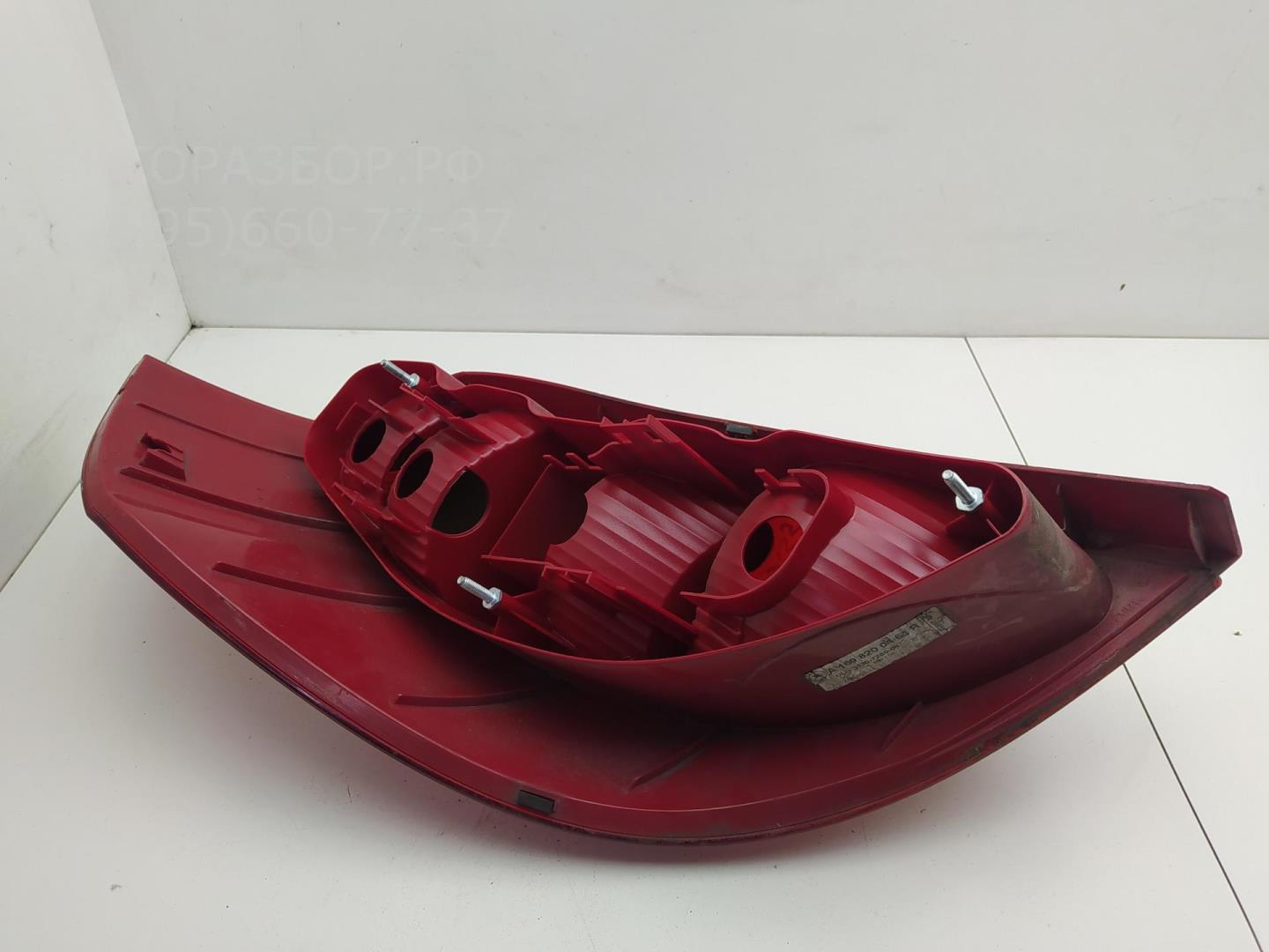 Фонарь задний правый