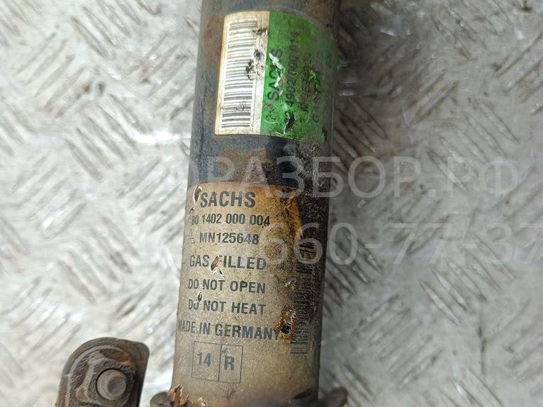 Амортизатор передний правый