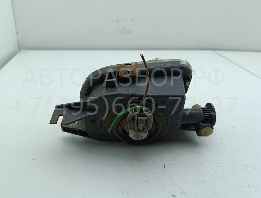 Фара противотуманная правая