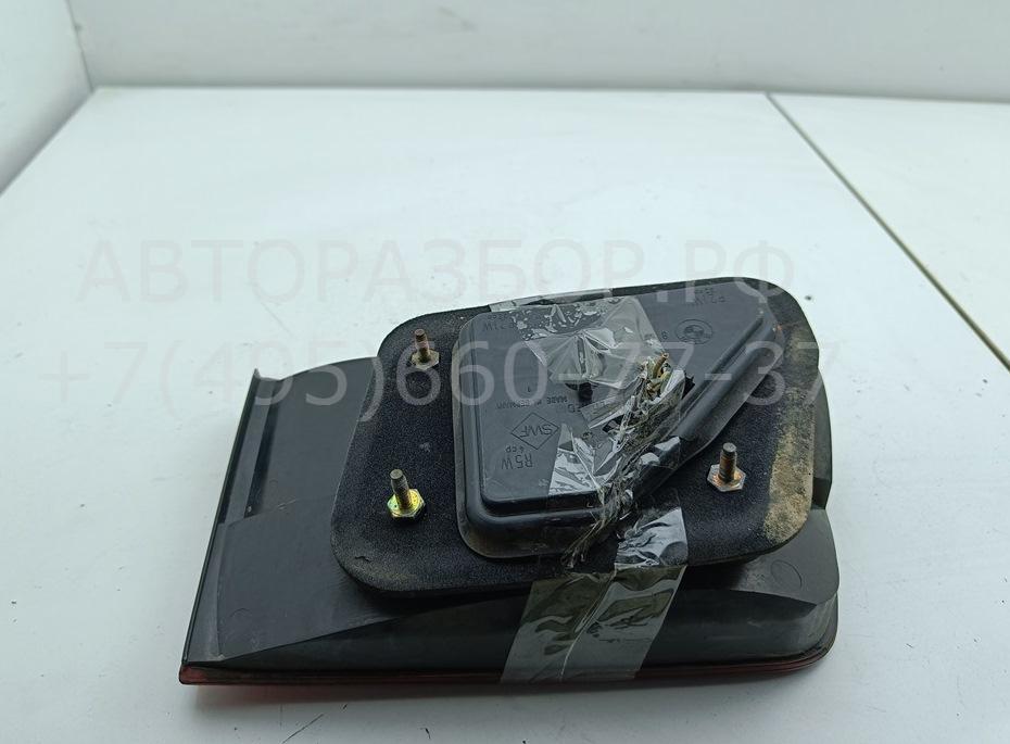 Фонарь задний внутренний левый