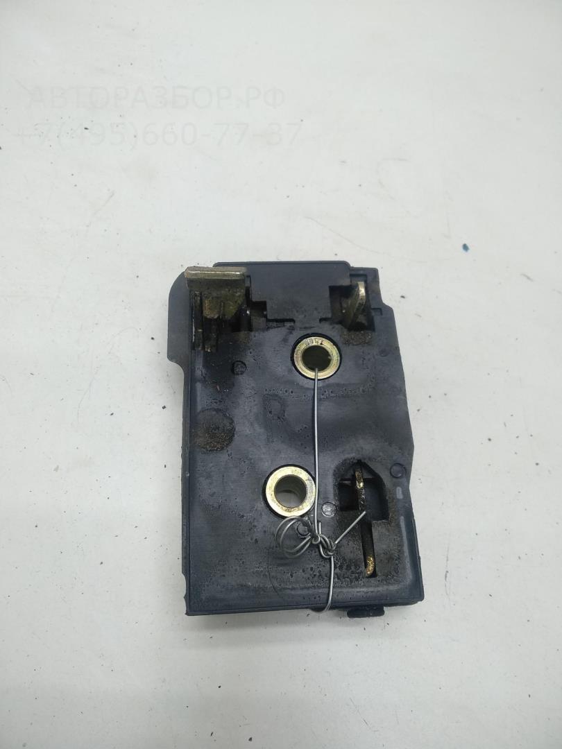 Замок двери задней правой