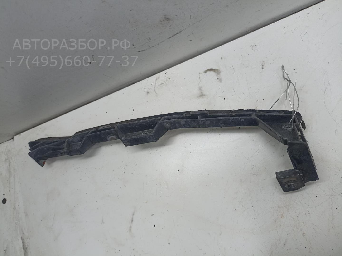 Кронштейн переднего бампера правый