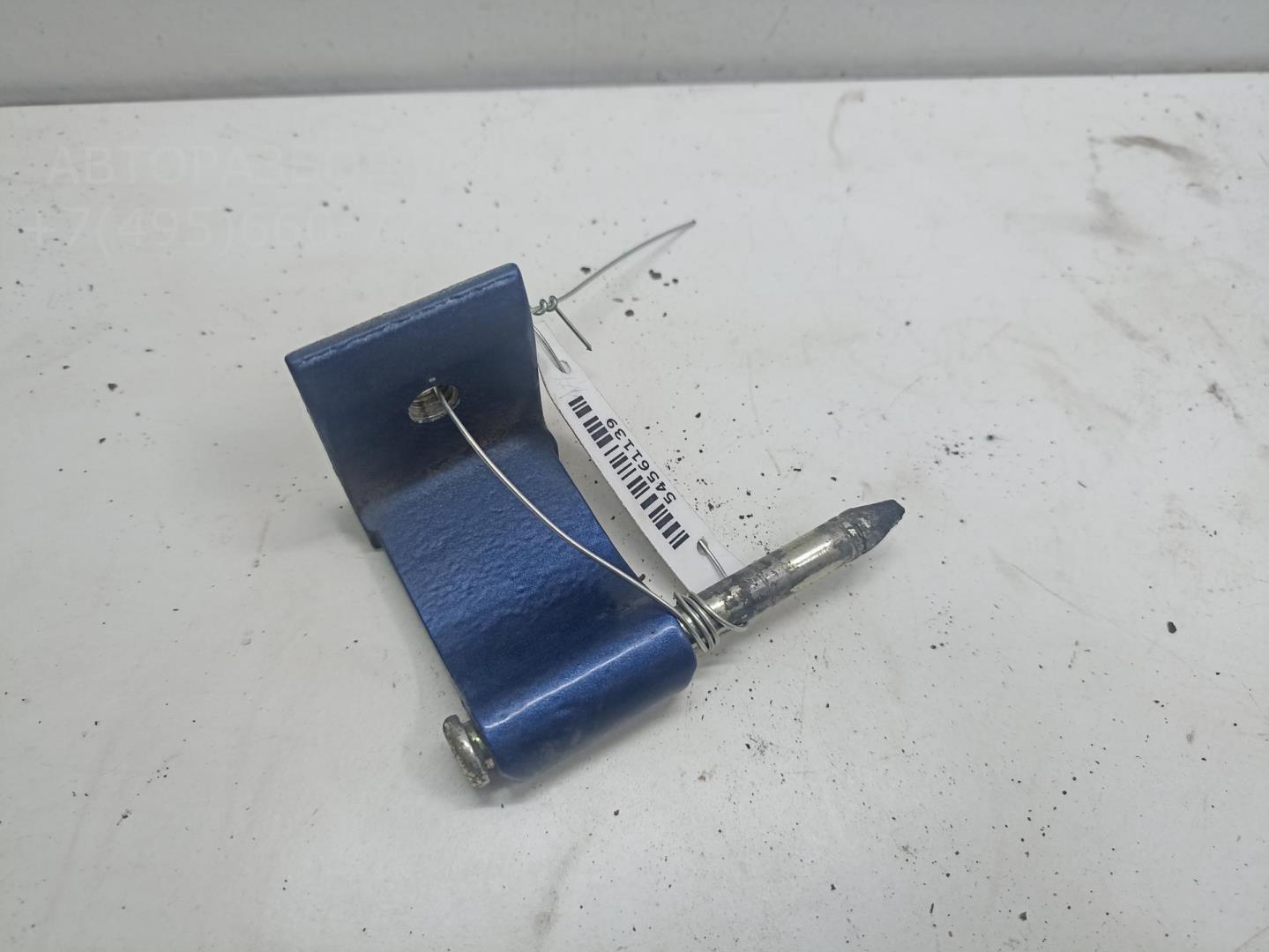 Петля крышки багажника