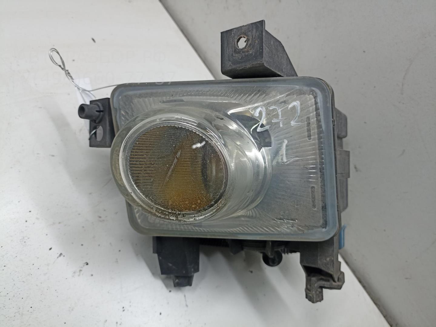 Фара противотуманная левая