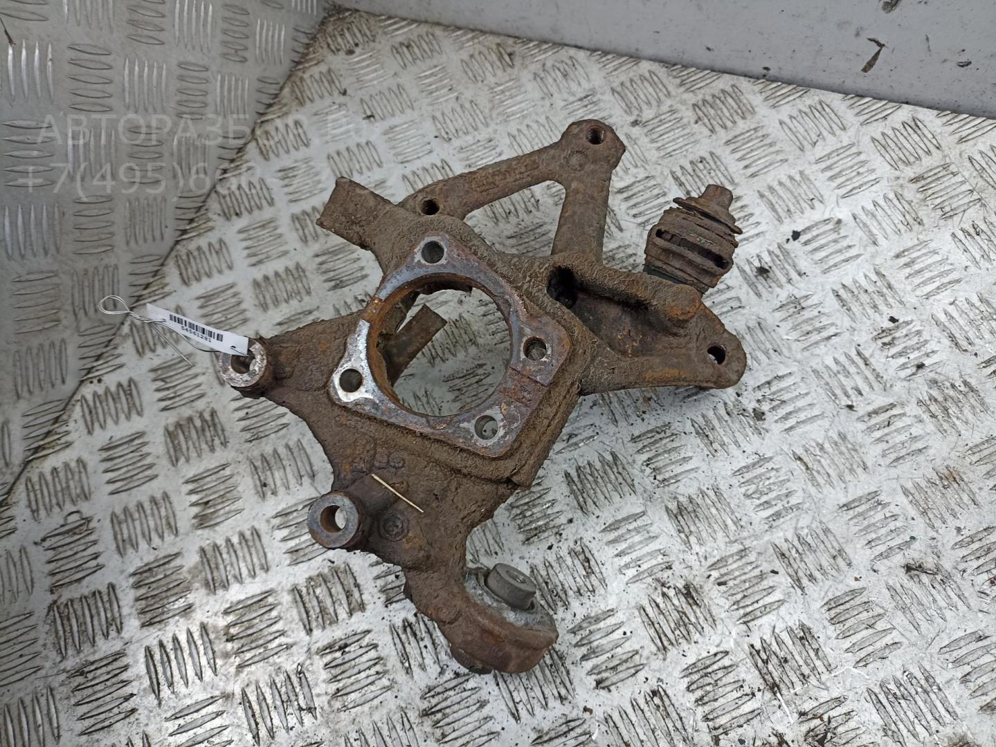 Кулак поворотный задний правый