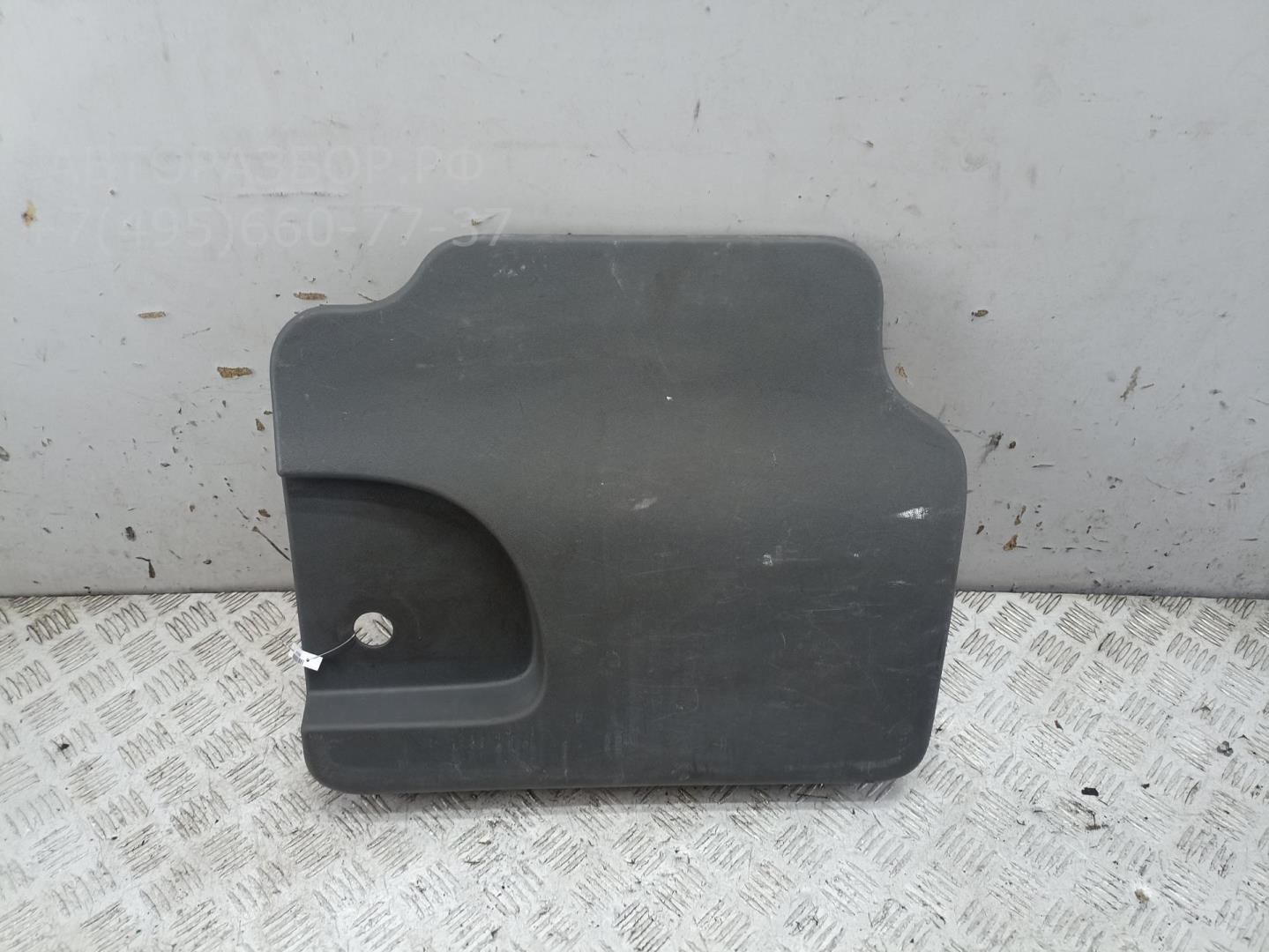 Обшивка двери задней правой