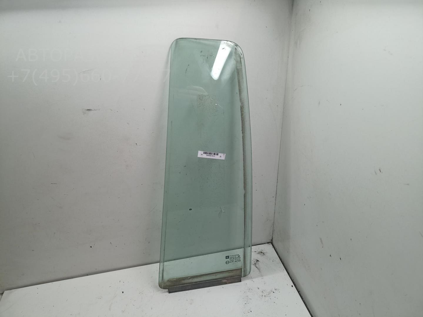 Стекло двери задней левой (форточка)