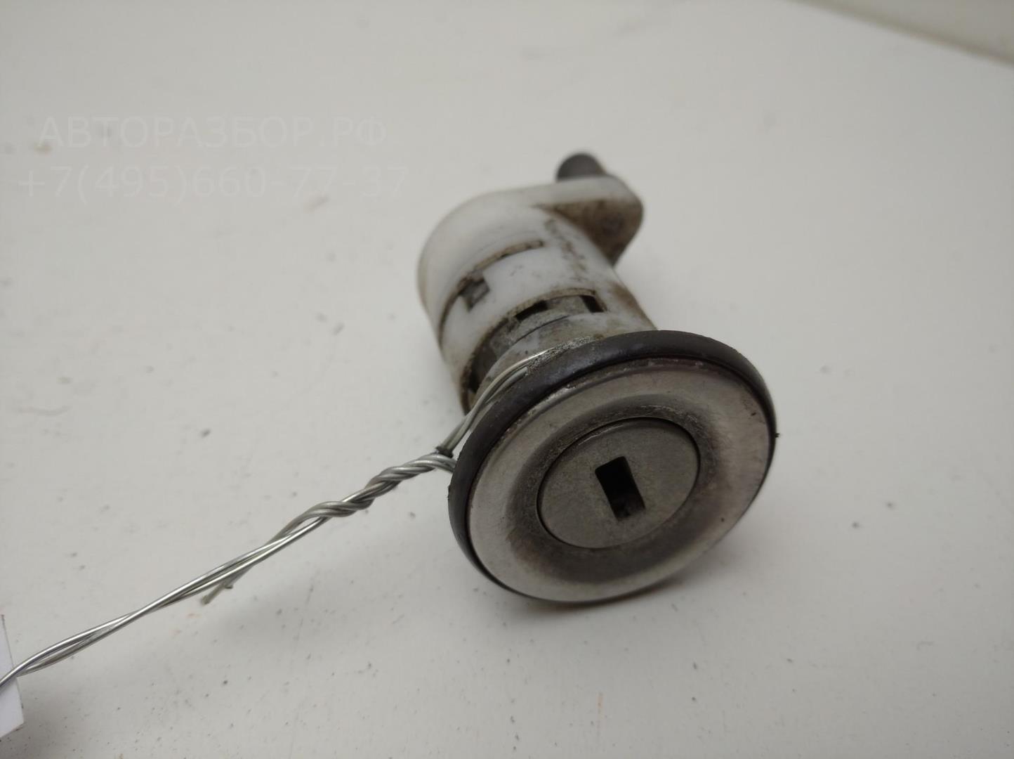 Вставка замка двери