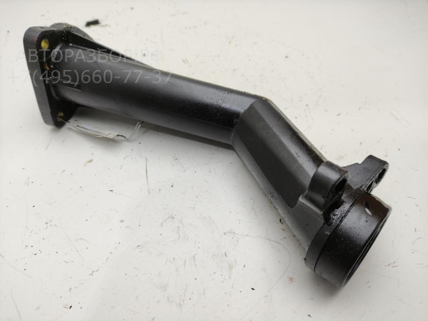 Маслозаливная горловина