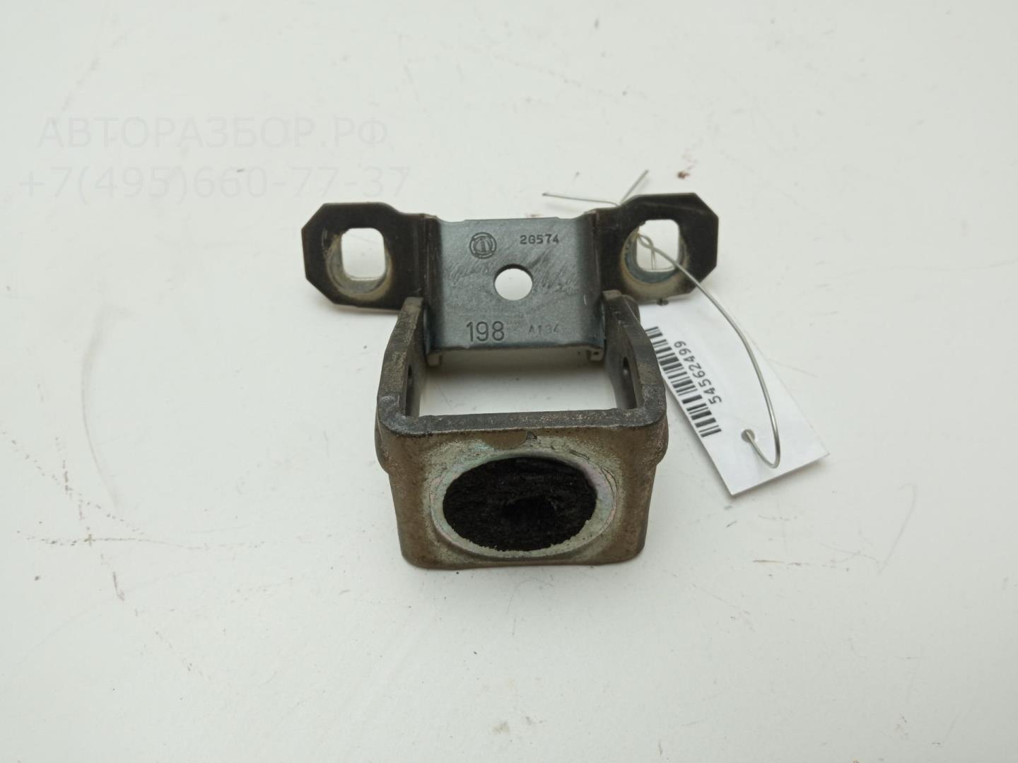 Петля крышки багажника