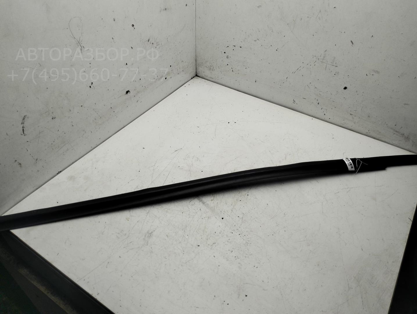 Накладка стекла заднего правого