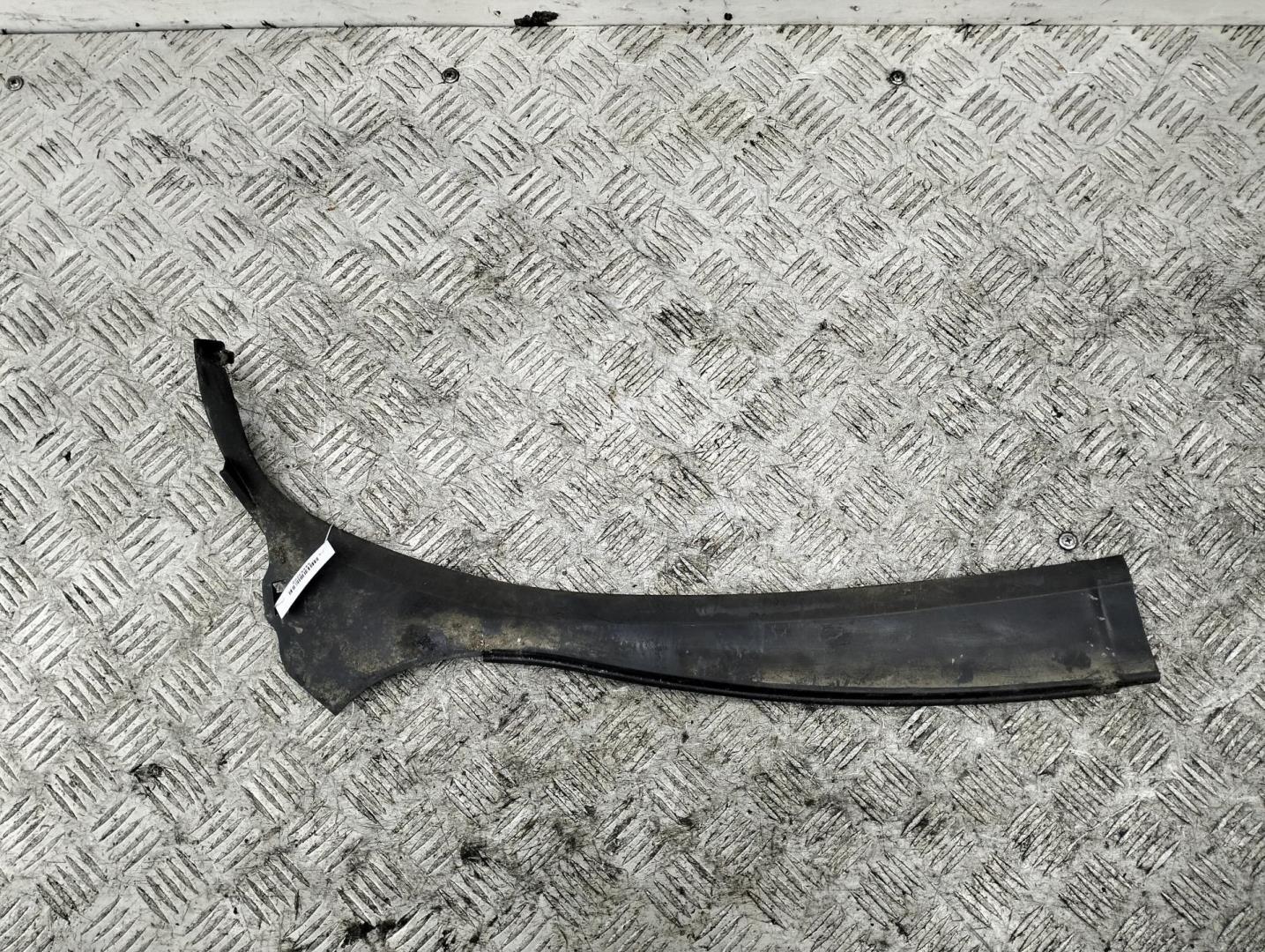 Решетка стеклоочистителей (Жабо)