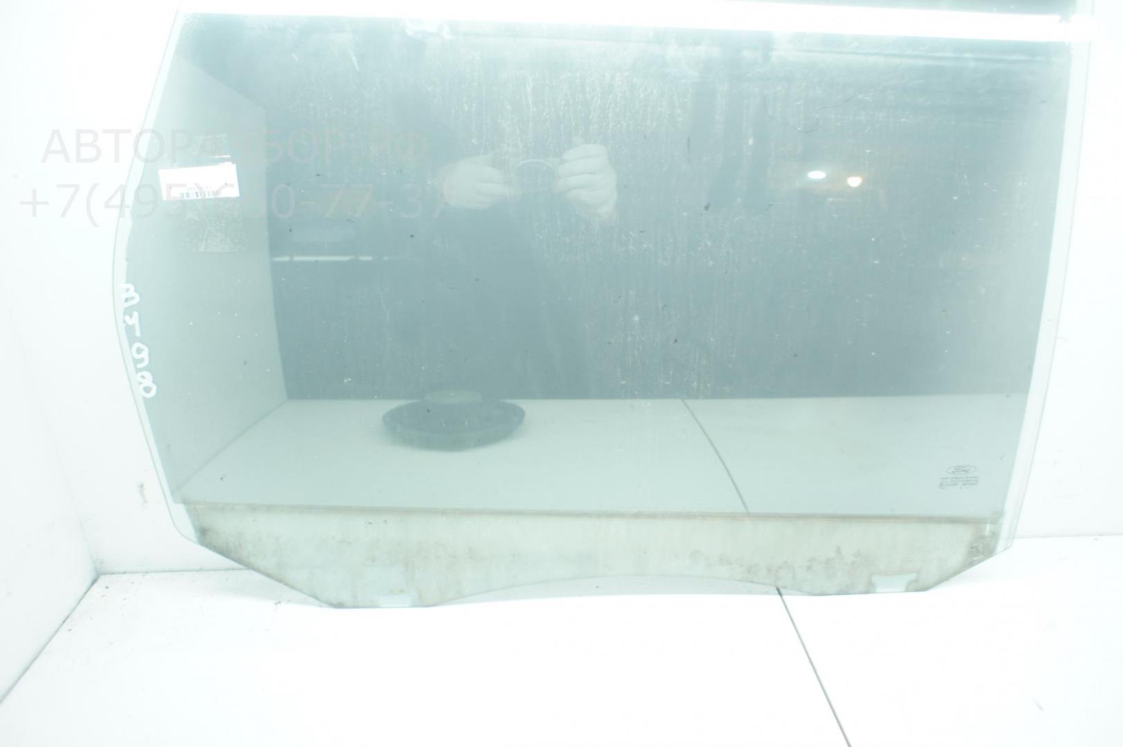 Стекло двери задней правой