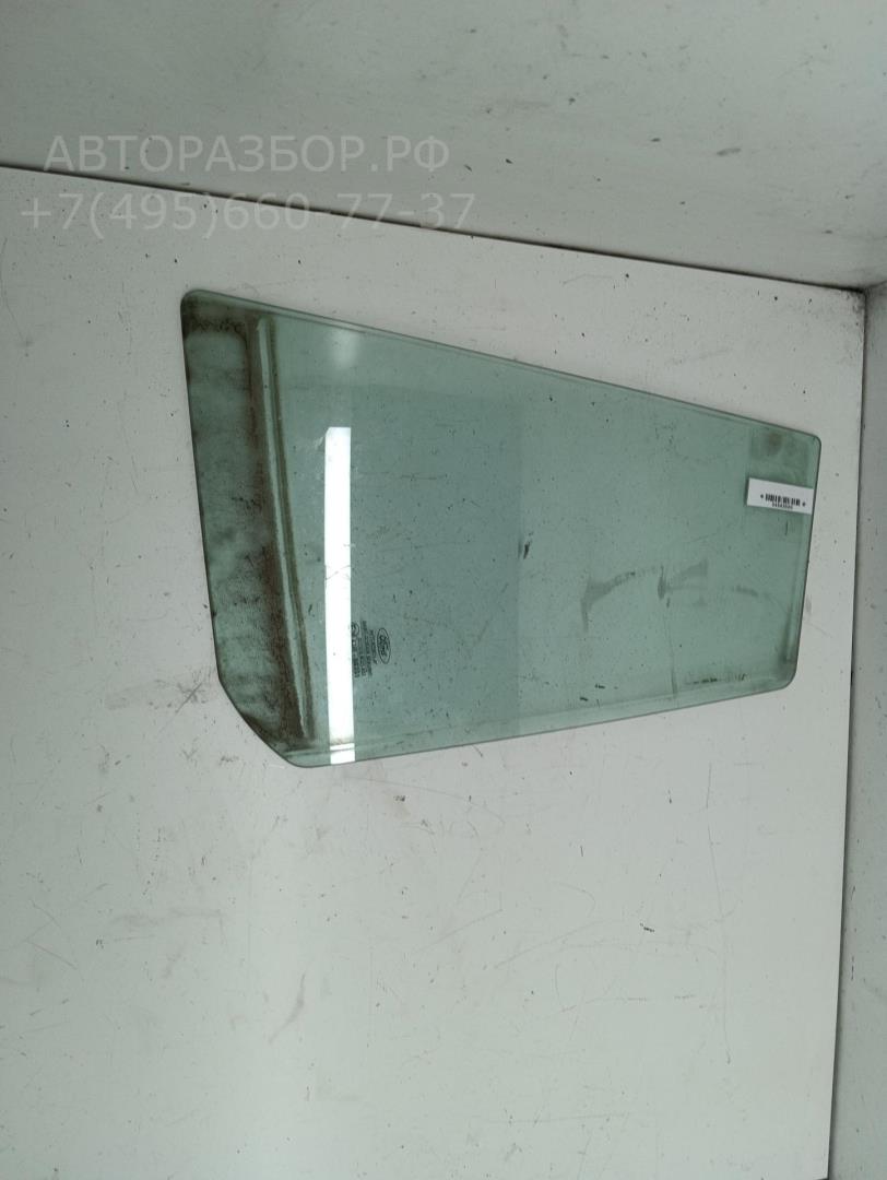 Стекло двери задней левой (форточка)