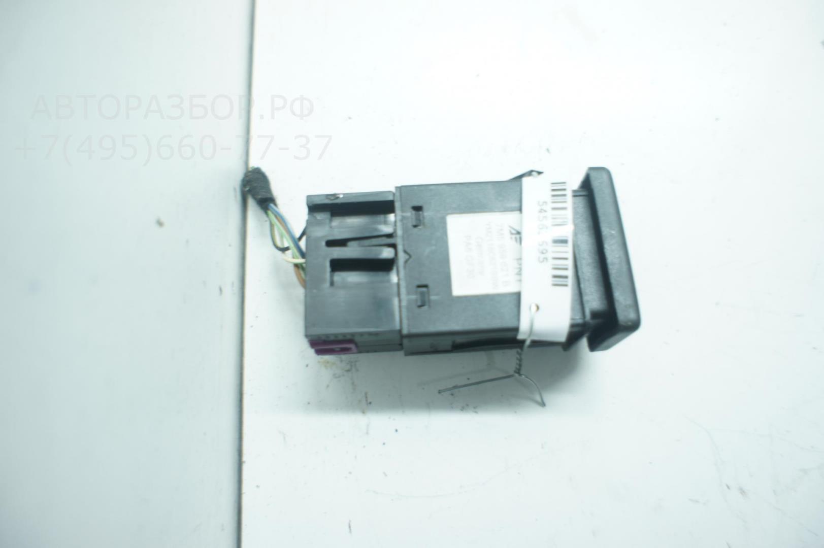 Кнопка обогрева заднего стекла