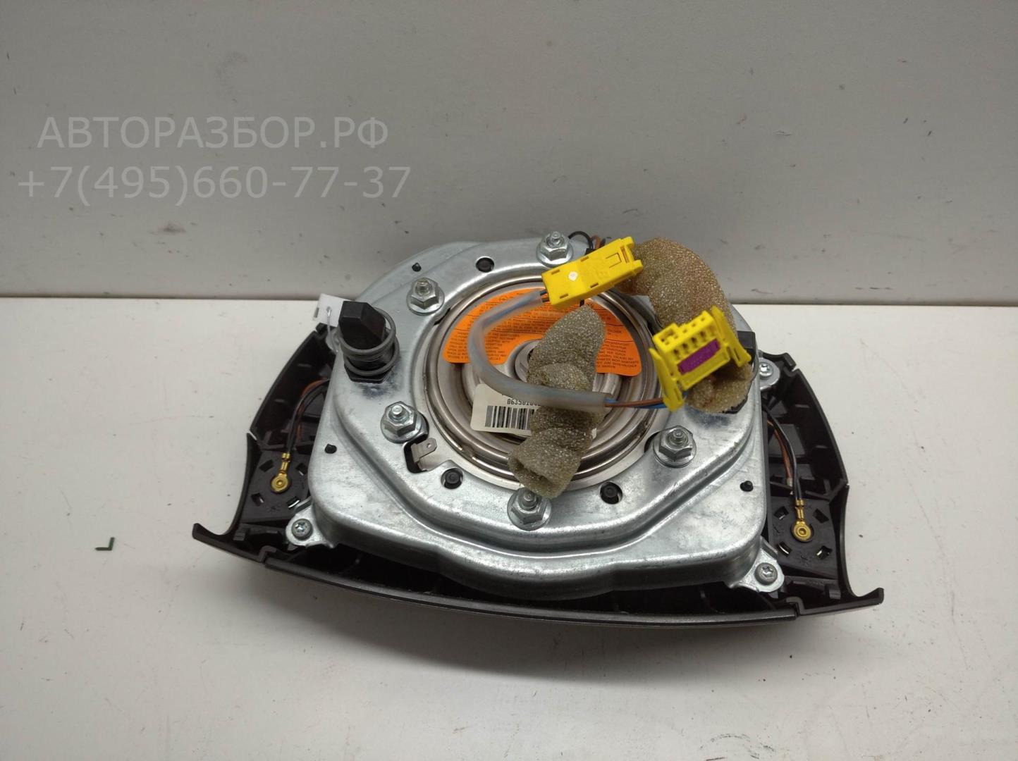 Подушка безопасности в рулевое колесо