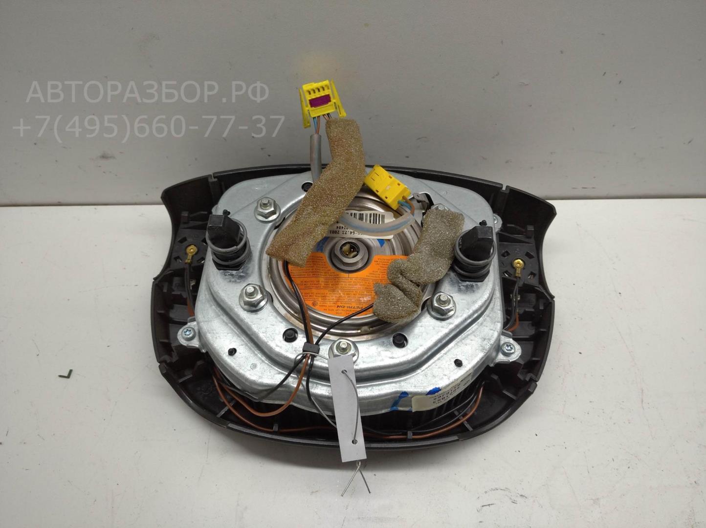 Подушка безопасности в рулевое колесо