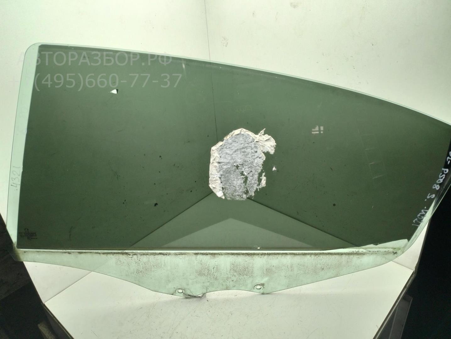 Стекло двери задней левой