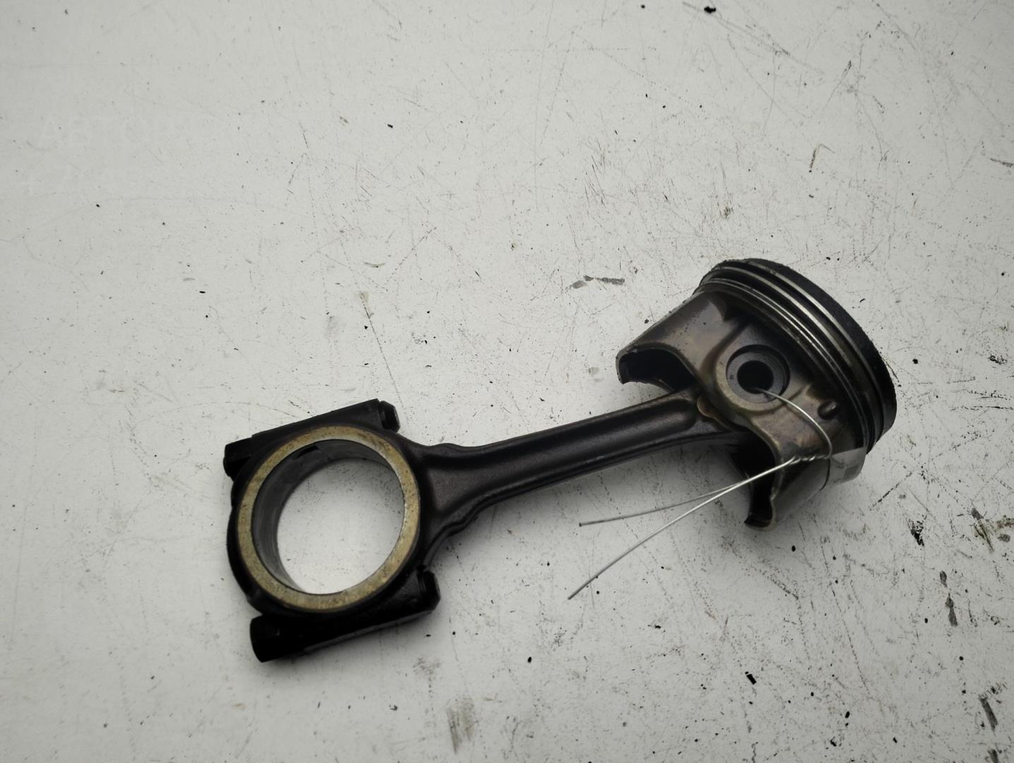 Поршень с шатуном